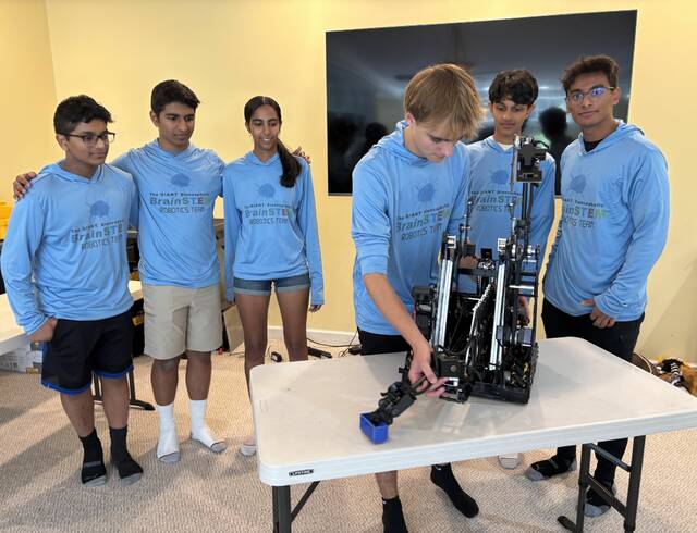 8831667_web1_naj-RoboticsTeam4-091125