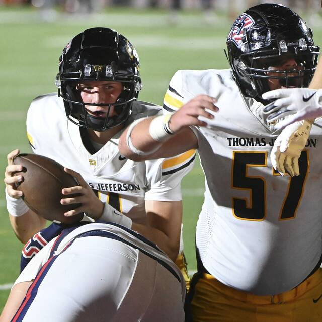 ‘I just did it for Daws’: Amid unfathomable tragedy, No. 1 Thomas Jefferson rallies past No. 2 McKeesport