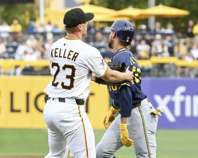 8840595_web1_ptr-BucsBrewers03-090725
