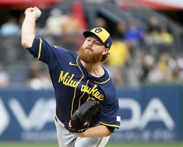 8840595_web1_ptr-BucsBrewers07-090725