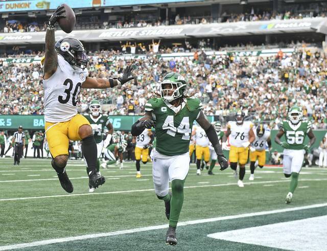 8842114_web1_ptr-Steelers06-090825