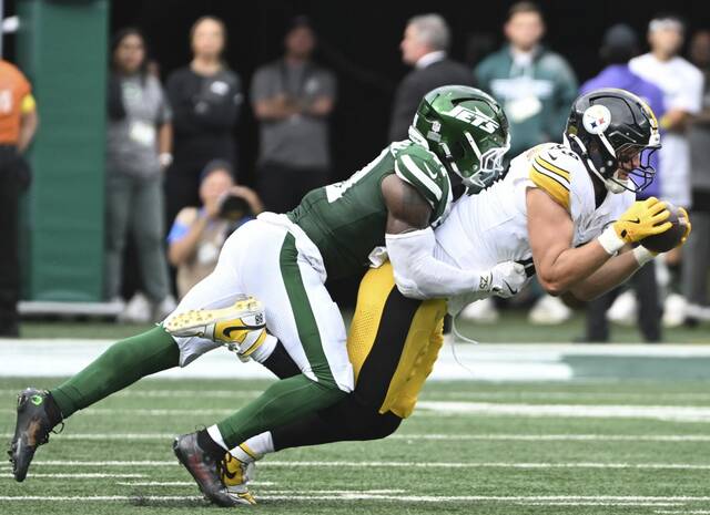 8842114_web1_ptr-Steelers16-090825