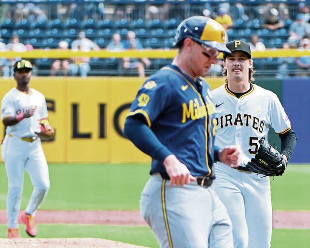 8842123_web1_ptr-BucsBrewers09-090825
