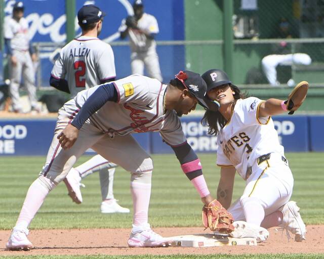 8843905_web1_ptr-bucsbraves09-051225