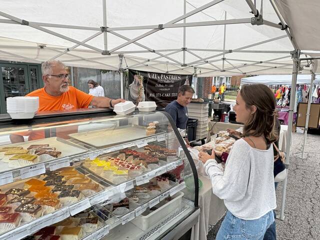8845181_web1_SEW-SewHarvestFestival6-091825