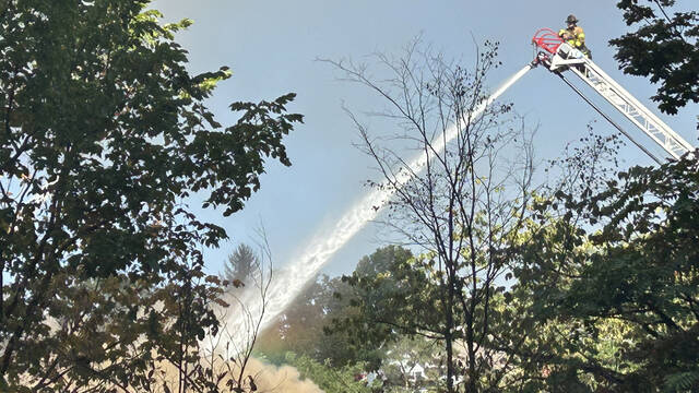 8847059_web1_ptr-SquirrelHillFire_5968