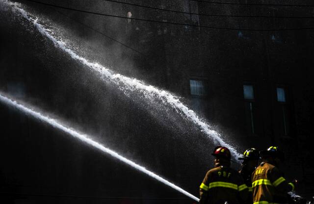 8847059_web1_ptr-squirrelhillfire22-091025