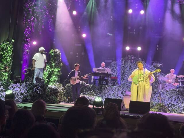 8849858_web1_ptr-alabamashakes1