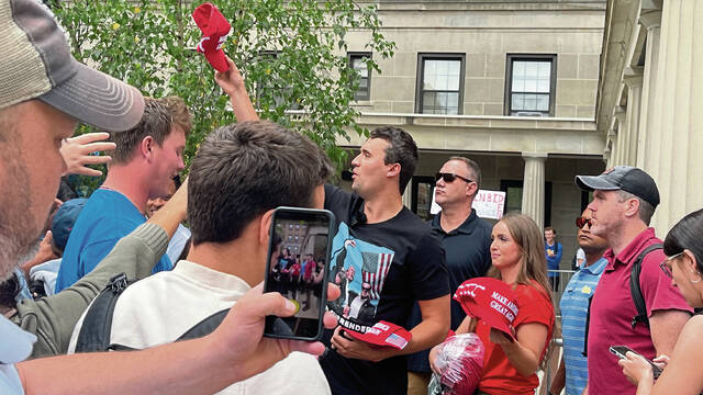 8852151_web1_ptr-CharlieKirk-2