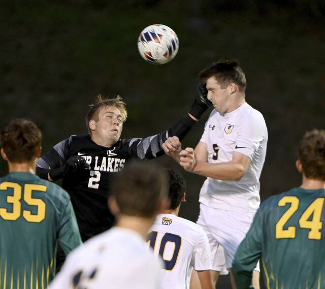 With nod to past, Shady Side Academy boys soccer working to tighten up in future