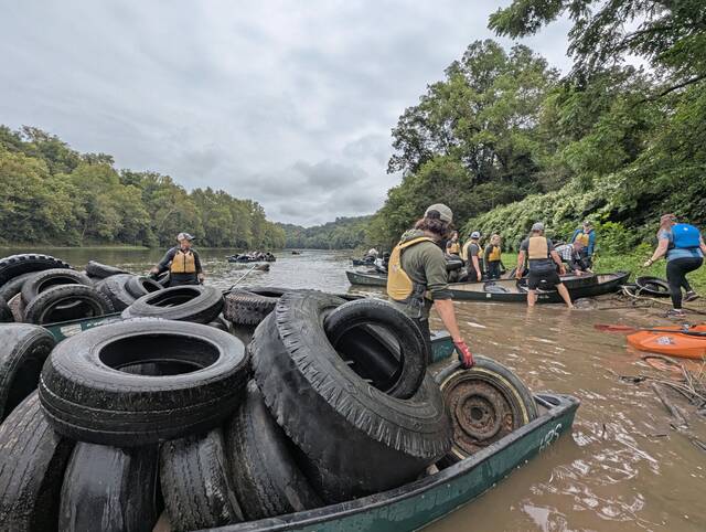 8857118_web1_gtr-rivercleanup-090725