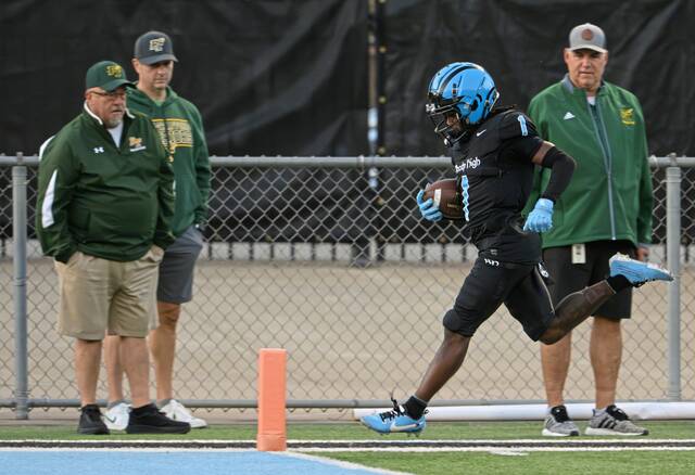 Trib HSSN football player of the week for Sept. 14, 2025<span class="headline-video">Video <i class="fa-solid fa-circle-play"></i></span>