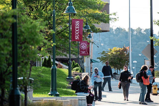 8866641_web1_GTR-CollegeComplete2-101224