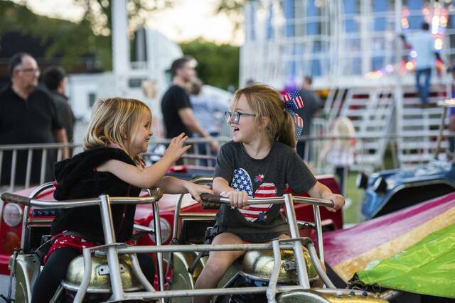 8866686_web1_php-RosedaleFallFest1-092525