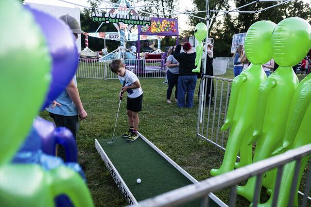 8866686_web1_php-RosedaleFallFest3-092525