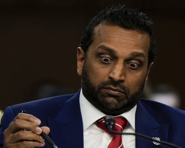 8869244_web1_AP25259665150144