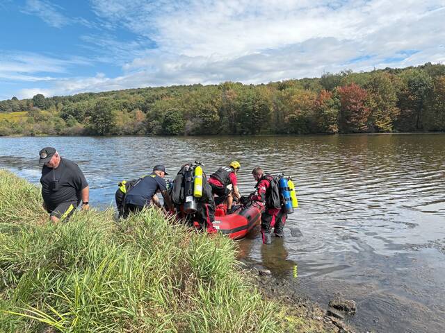 8873473_web1_gtr-AcmeLakeRescue-091825