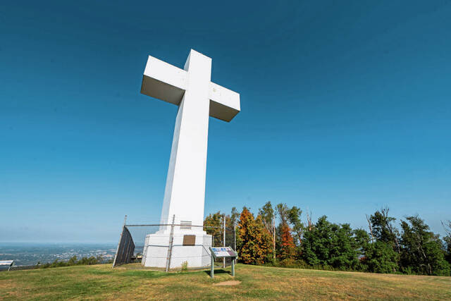 8873917_web1_GTR-GreatCross4-091925