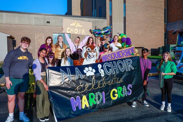 8877898_web1_naj-NAhomecomingChoir-092525