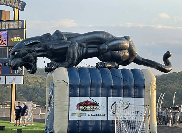 Backup quarterback helps Gateway rally for victory over Franklin Regional