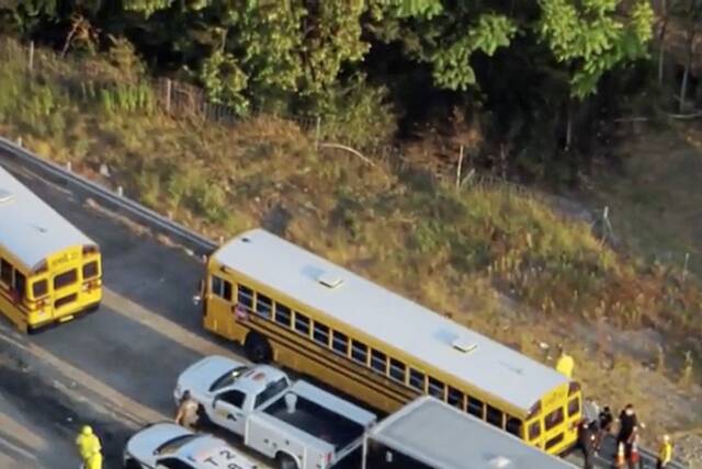 8882512_web1_ptr-buscrash-092025-WTAE002