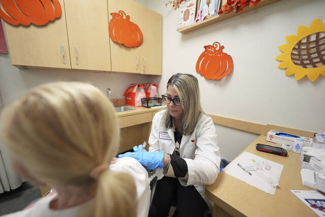 Doctors turn to each other, not CDC, for medical advice