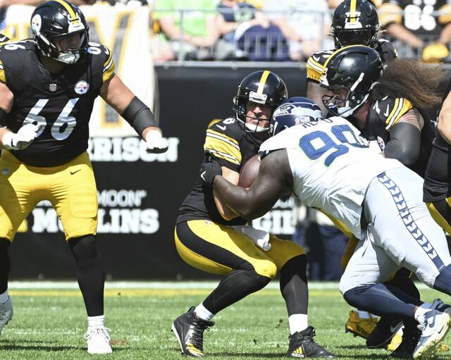 8891649_web1_ptr-Steelers37-091525