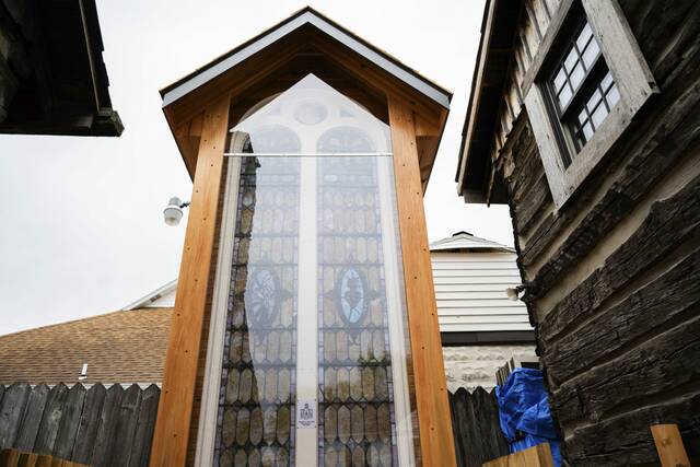 8891754_web1_gtr-MtPChurchWindow1-092525