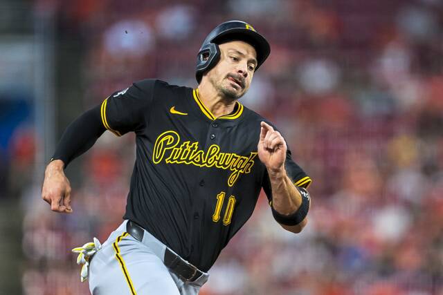 8893513_web1_gtr-Bucs2-092525