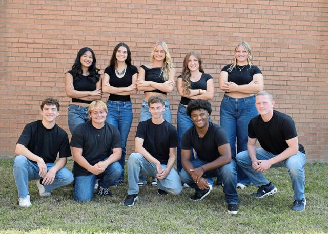 8900255_web1_sig-CVHomecoming251