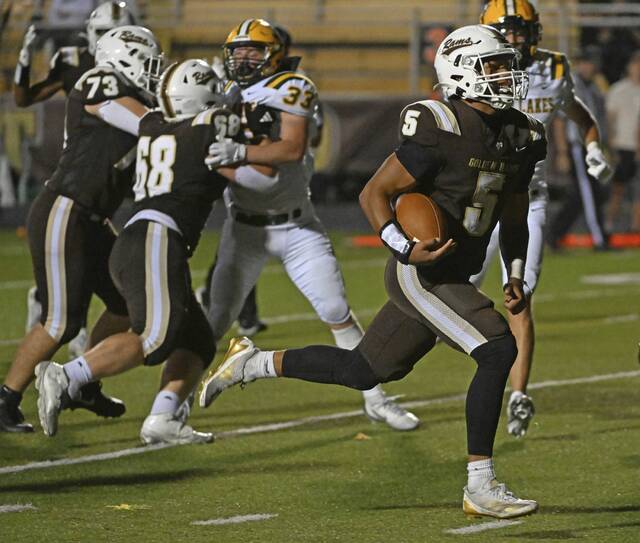 Tevin Owen-Cratsenberg scores 4 TDs as Highlands runs away from Deer Lakes