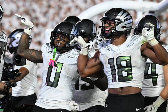 Oregon moves to No. 2 behind Ohio State in AP poll; Penn State drops to No. 7