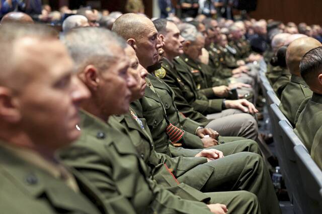 8910045_web1_2025-09-30T140110Z_256410816_RC2D2HAI25A5_RTRMADP_3_USA-TRUMP-MILITARY