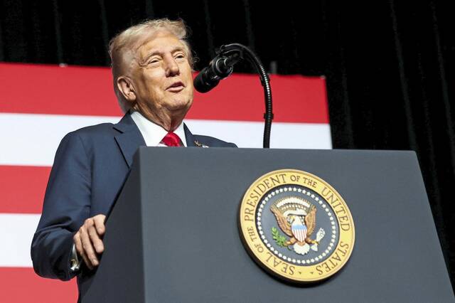 8910045_web1_2025-09-30T140326Z_902831992_RC2D2HA1OVTL_RTRMADP_3_USA-TRUMP-MILITARY