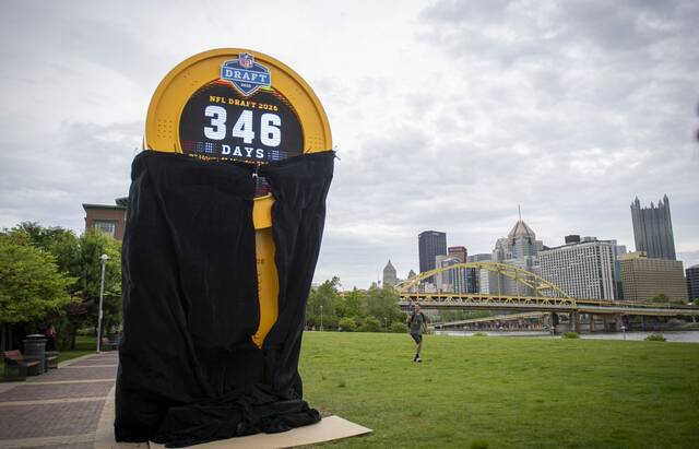 8495634_web1_ptr-nfldraftclock2