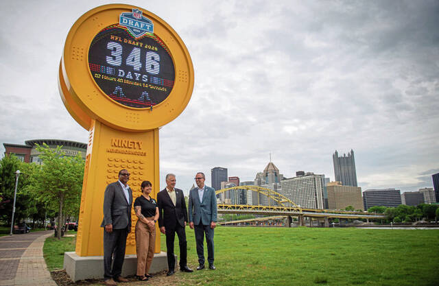 8495634_web1_ptr-nfldraftclock3