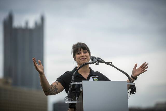 8495634_web1_ptr-nfldraftclock7