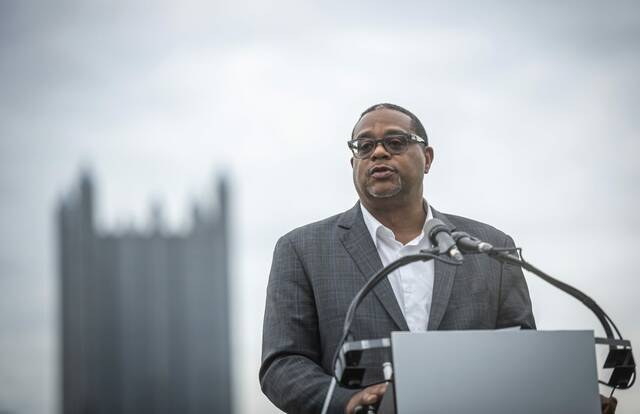 8495634_web1_ptr-nfldraftclock8