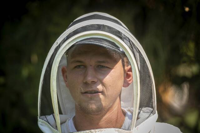 8848676_web1_sj-BeekeeperStudent1-091825