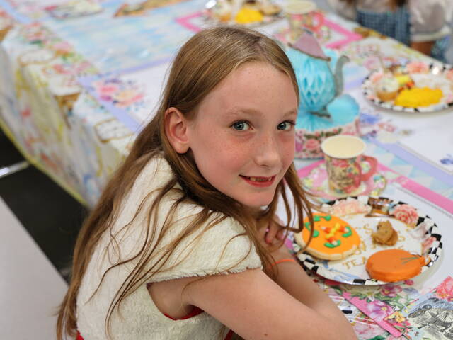 8908654_web1_teaparty10