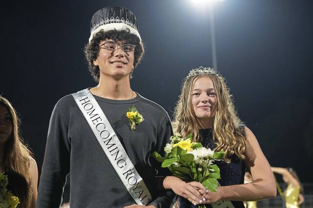 8912929_web1_SEW-QVSDhomecomingRecap3-100925