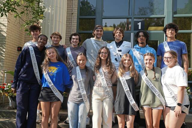 8912929_web1_SEW-QVSDhomecomingRecap4-100925