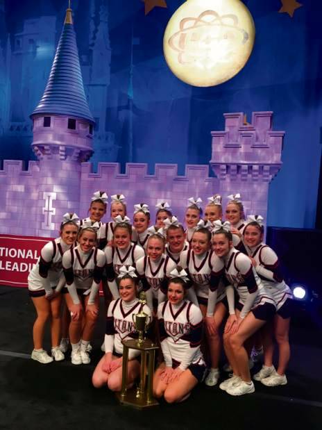 8913536_web1_CheerWC