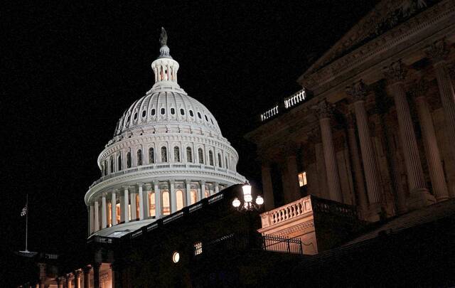 8913726_web1_2025-09-30T233529Z_285834342_RC2N2HAX0085_RTRMADP_3_USA-SHUTDOWN