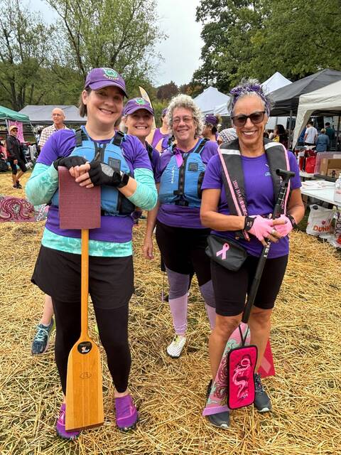 8913812_web1_naj-DBpaddlefour-100925