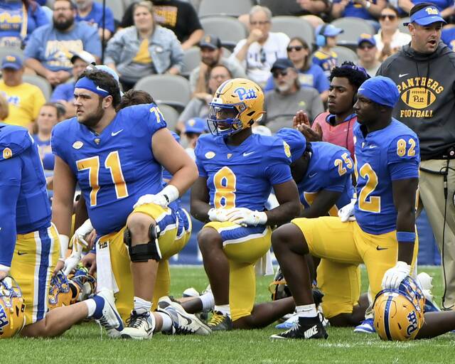 8914523_web1_ptr-PittFB01-100125