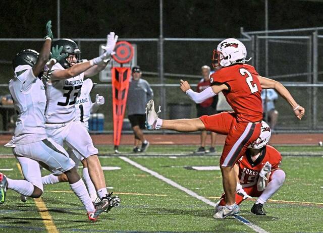 Near-record kick from Harran Zureikat provides highlight for Fox Chapel football