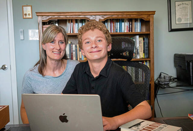 8918598_web1_vnd-wwiifaces7-100525