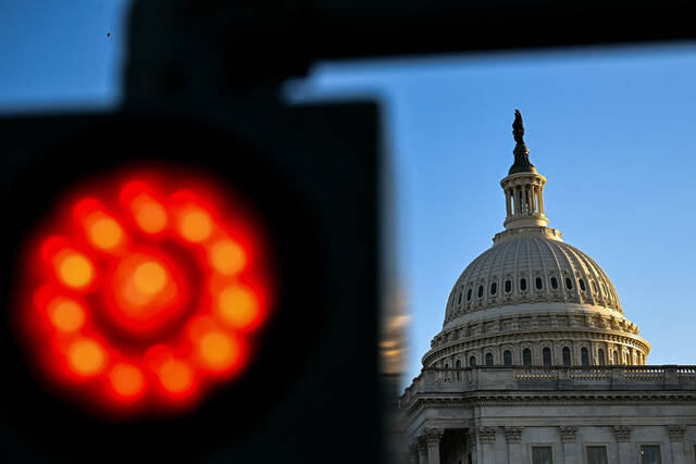 8919079_web1_2025-10-02T195234Z_2_LYNXNPEL910PM_RTROPTP_4_USA-SHUTDOWN
