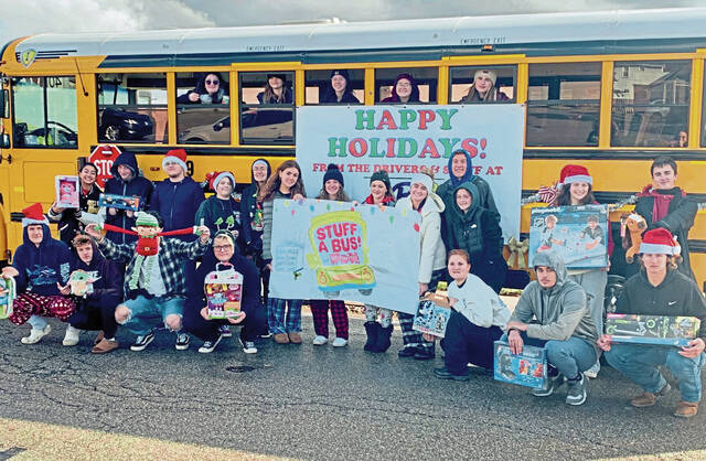 8921458_web1_vnd-highlandsstuffabus-120422